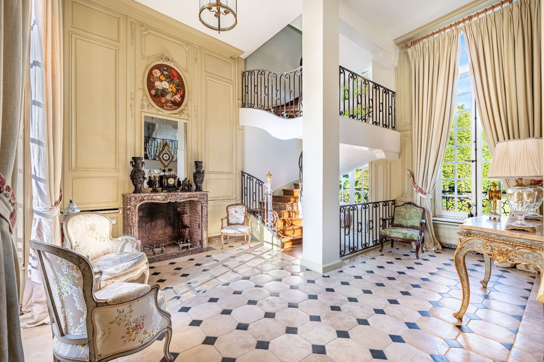 Chateau Lyons la Foret villa photo.